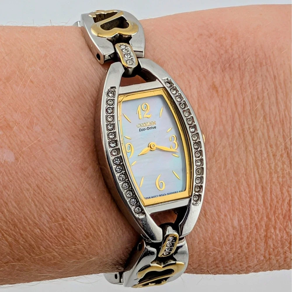 Citizen Silhouette B023 MOP Crystal Two Tone Heart Link Watch New Capacitor 5.74